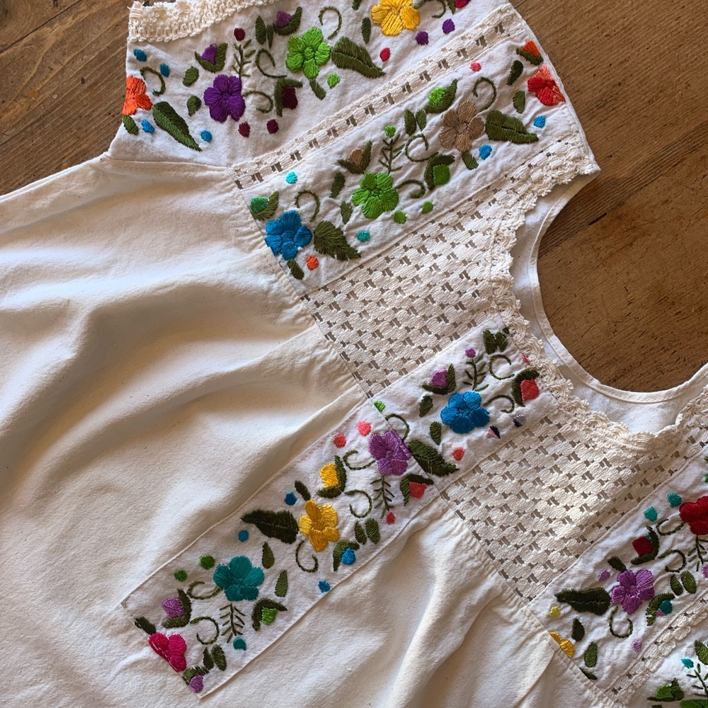 White Top with Colorful Floral Embroidery - Picture 3 of 16
